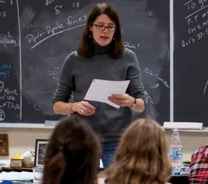 Scuola, ok al piano biennale di formazione dei docenti valdostani