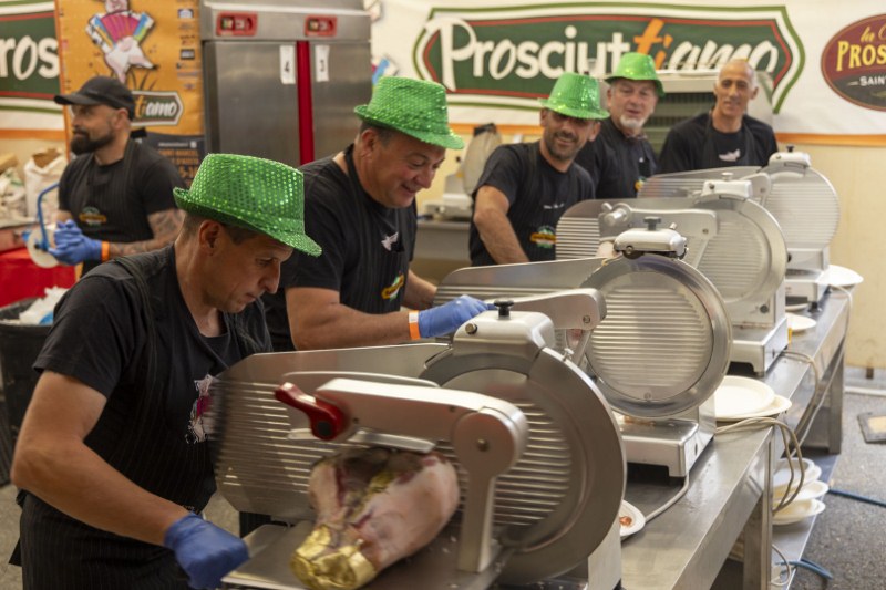 ProsciutTiamo compie dieci anni: al via dal 19 giugno la festa del prosciutto di Saint-Marcel