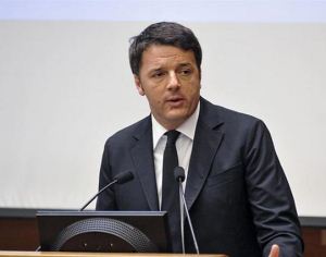 Renzi all'assemblea Confcommercio: Più coraggio e meno tasse, impegno a non aumentare Iva