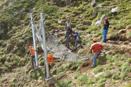 2,4 milioni per proteggere la SR 47 dalle cadute massi