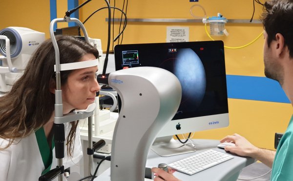 Unione Ciechi e Ana Valle d'Aosta donano un retinografo a Oculistica