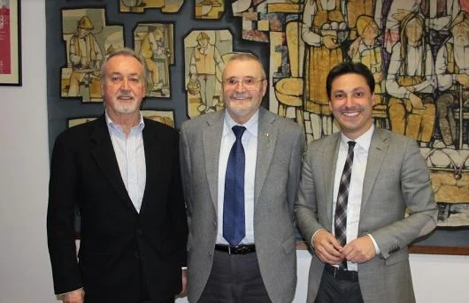 L'annessione di Carema è «solo propaganda personale»: la minoranza contro Viérin