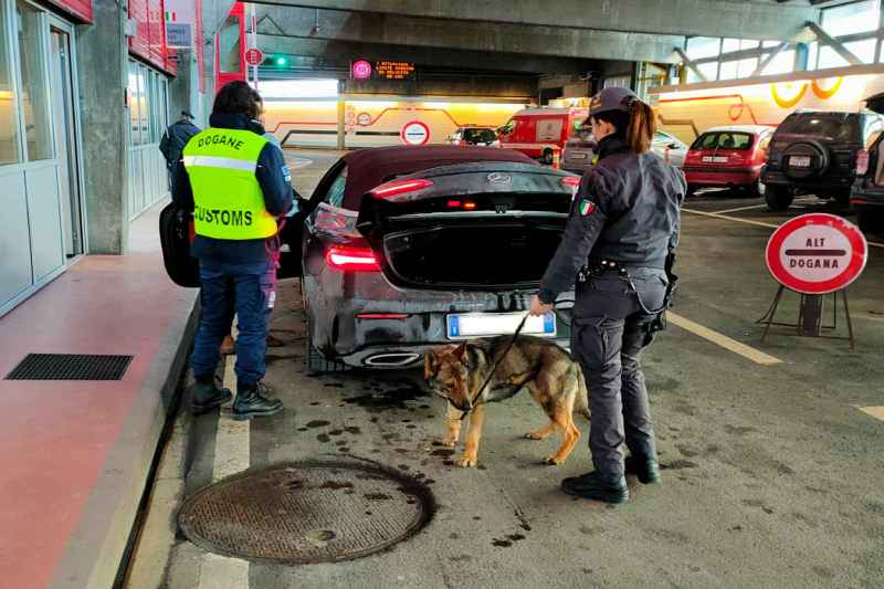 Controlli alla frontiera del Gran San Bernardo
