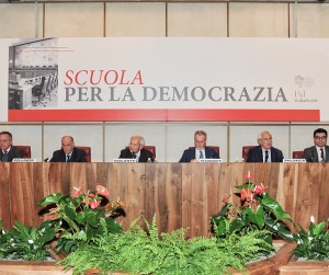 Aosta, inizia la Scuola per la democrazia in attesa di Minniti e Gentiloni
