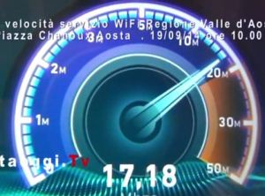 Aosta, test di velocità del collegamento wi fi regionale in piazza Chanoux - VIDEO