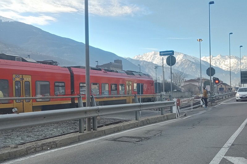Treno alla stazione di Aosta