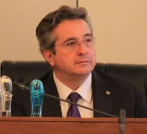 Consiglio Valle, dimissioni per La Torre e Marco Viérin