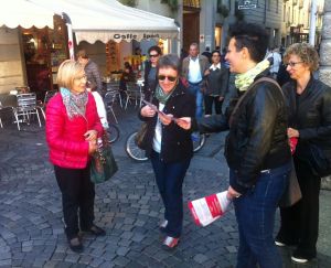 Aosta, volantinaggio della Cgil per la manifestazione sul lavoro