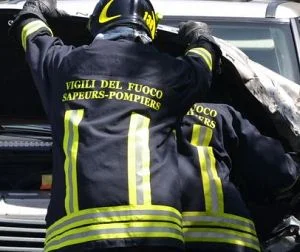 Due auto bruciate ad Aosta e Pontey