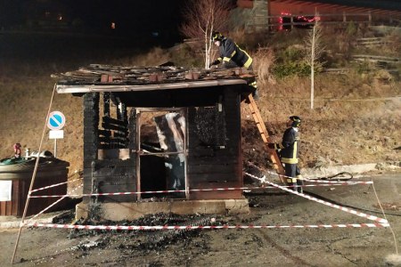 Incendio deposito cartoni