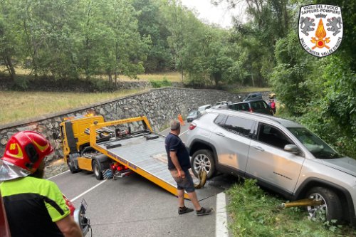 Incidente stradale ad Antey-Saint-André