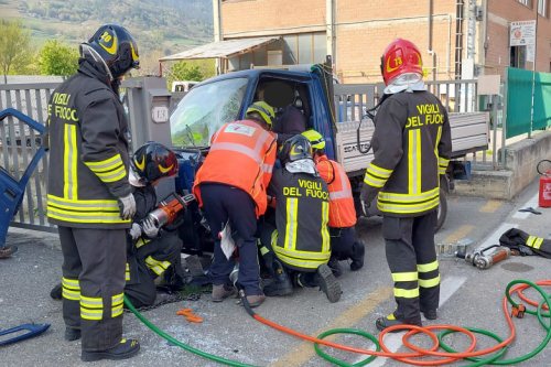 Incidente in via Garin (foto Vigili del fuoco)