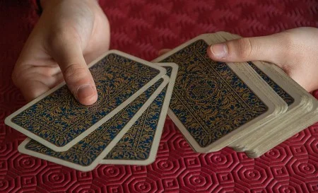 Giochi di carte (e non solo) di ieri e oggi, quali i più popolari?