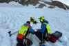 Alpinista estratto da un crepaccio sul Monte Rosa