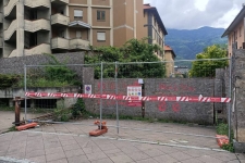 Demolizione grattacieli, primi movimenti nel cantiere del quartiere Cogne