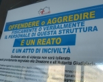 Paziente aggredisce i sanitari, al pronto soccorso interviene la Polizia