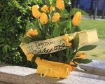 Ad Aosta fiori gialli per Antonio Sonatore: «c'è chi continua ricordare»